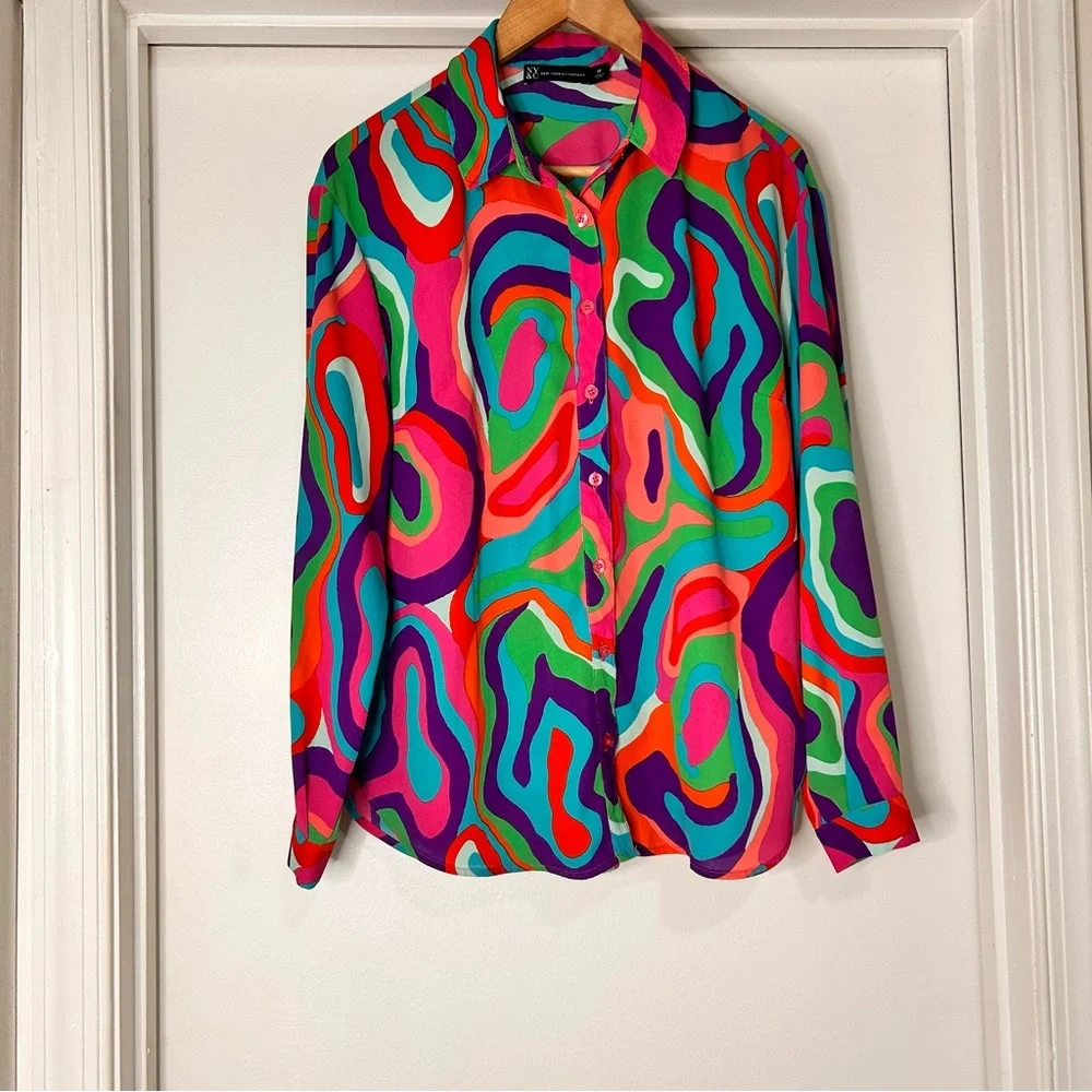 New York & Company Colorful Swirl Button Down Shirt - Size Medium - Picture 2 of 8